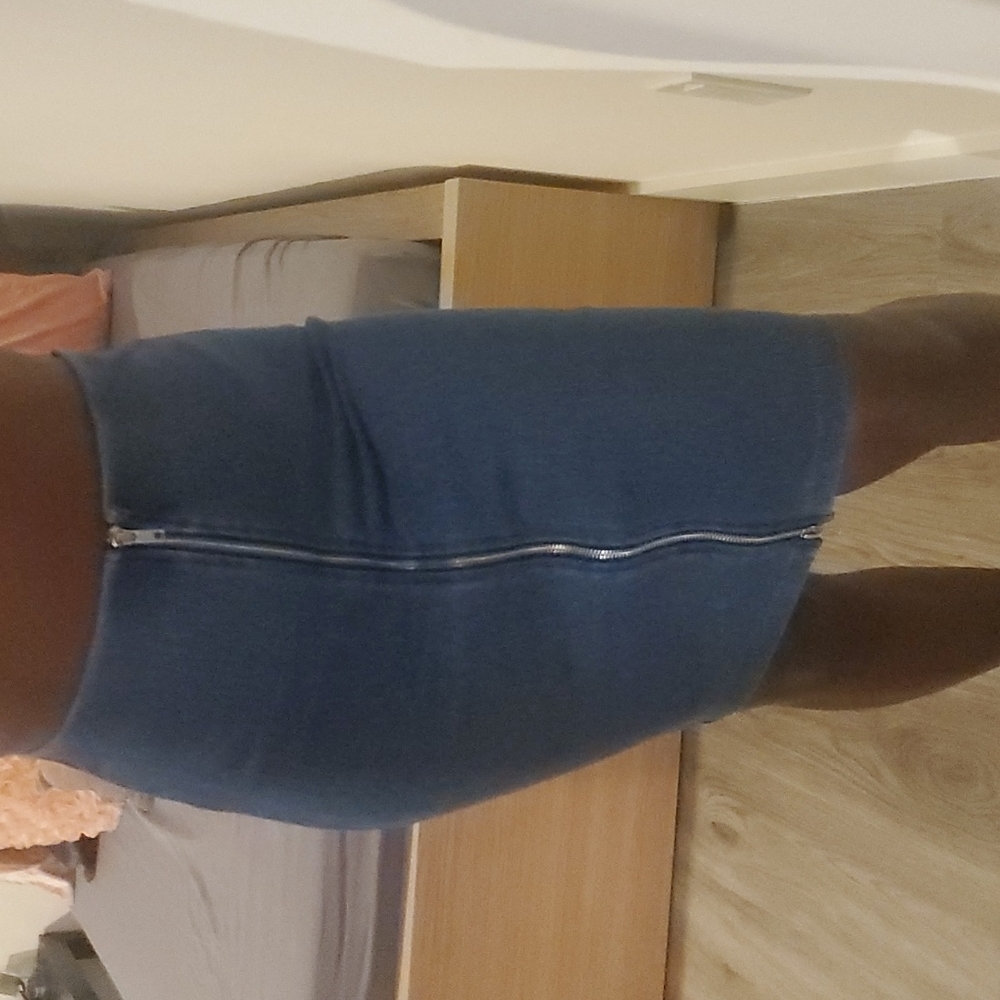 Cotton/polyester stretch body con skirt